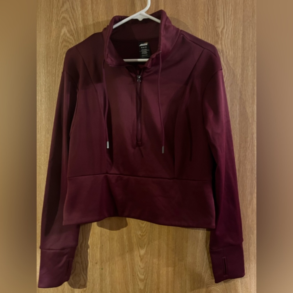Avia maroon women’s half zip sweatshirt. Sz M